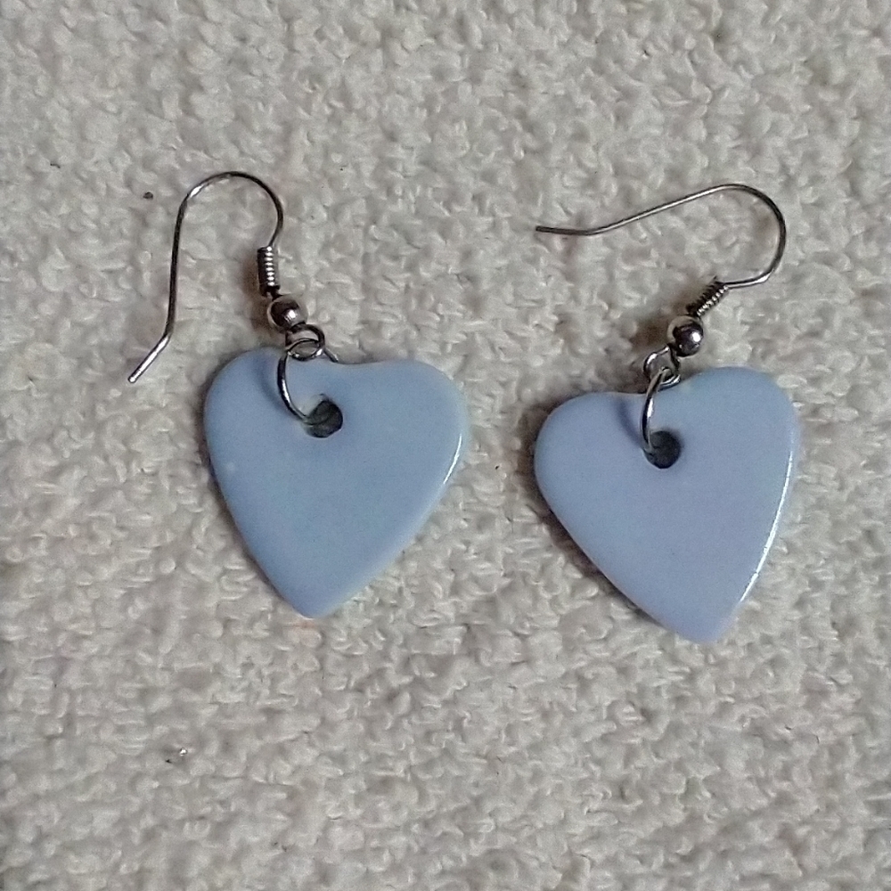 Silvertone bluish purplish heart wire earrings